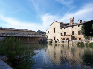 La vasca/piazza di Bagno Vignoni